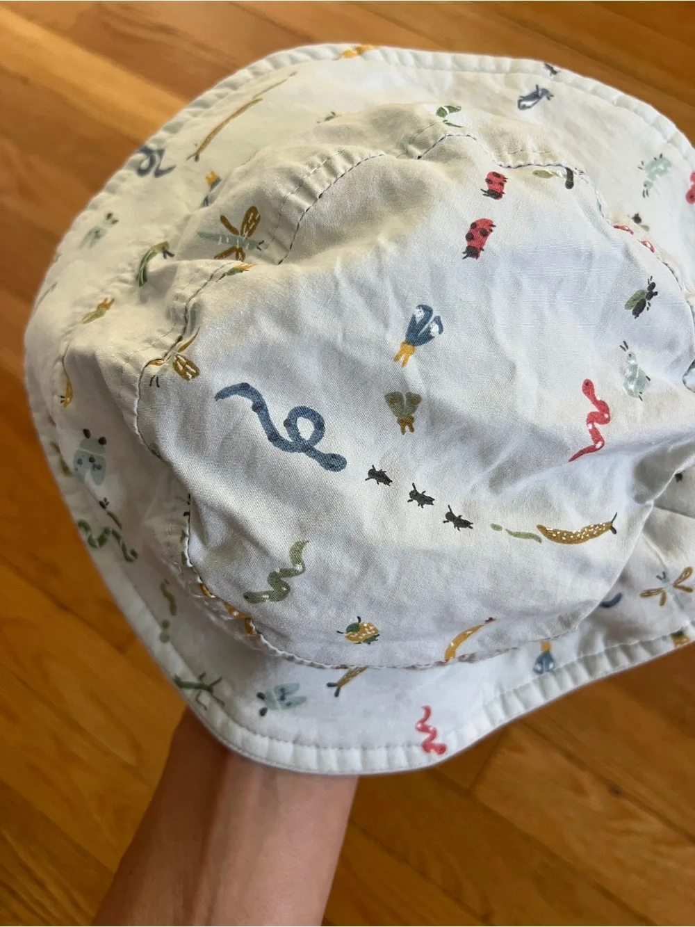 Pehr crawling critters baby bucket hat bug print 0-6m NWOT rare